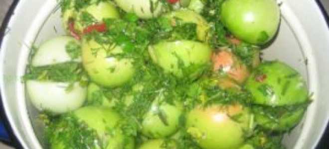 Квашеные зелёные помидоры с чесноком и зеленью в кастрюле или в ведре: как сделать заготовку, в том числе без закатки в банки?