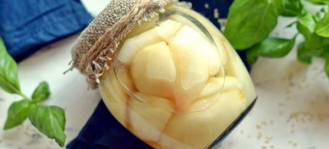 Груша в собственном соку на зиму – рецепт с фото