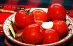 Соленые помидоры быстрого приготовления: 3 рецепта
